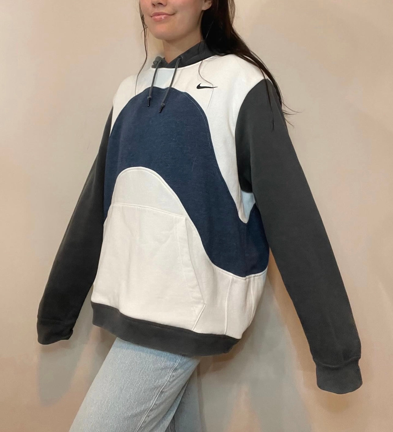 cloudy wave hoodie