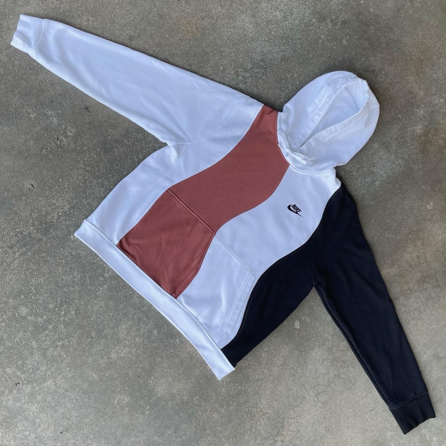 vertical waves hoodie